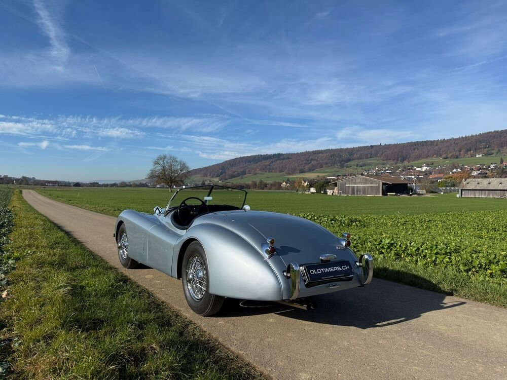 JAGUAR XK120 OTS SE, Petrol, Classic, Manual - 2