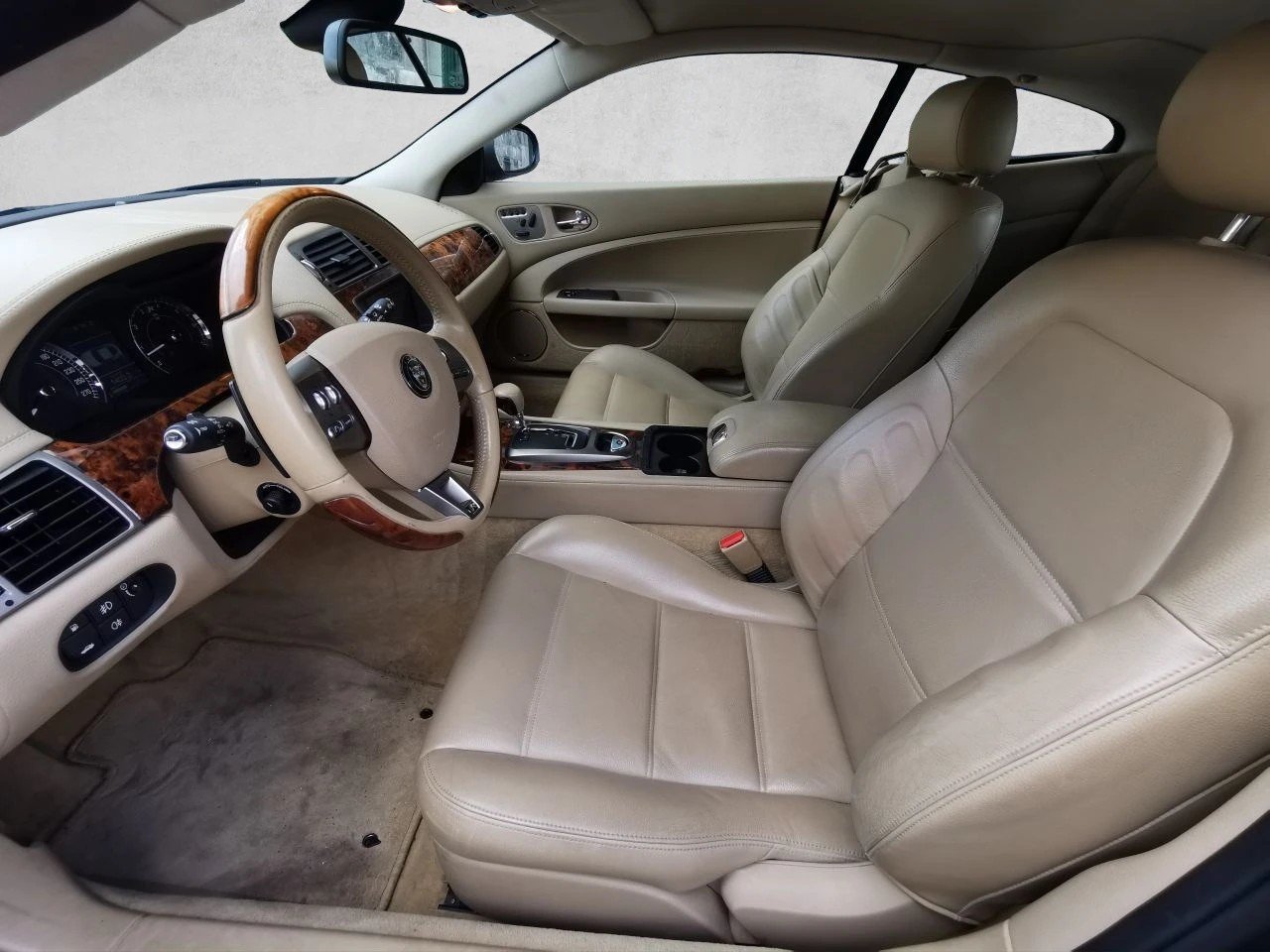 JAGUAR XKR 4.2 V8 SC Automatic, Essence, Occasion / Utilisé, Automatique - 5
