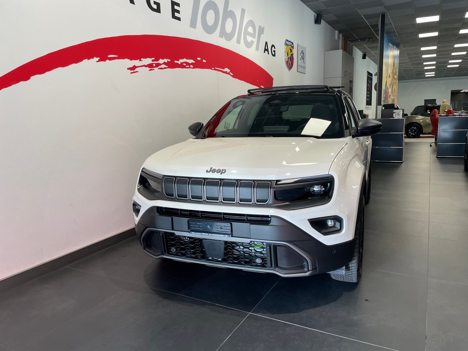 JEEP Avenger 1.2 Turbo MHEV Overland Leather Sky 4xe, Essence, Voiture nouvelle, Automatique - 3