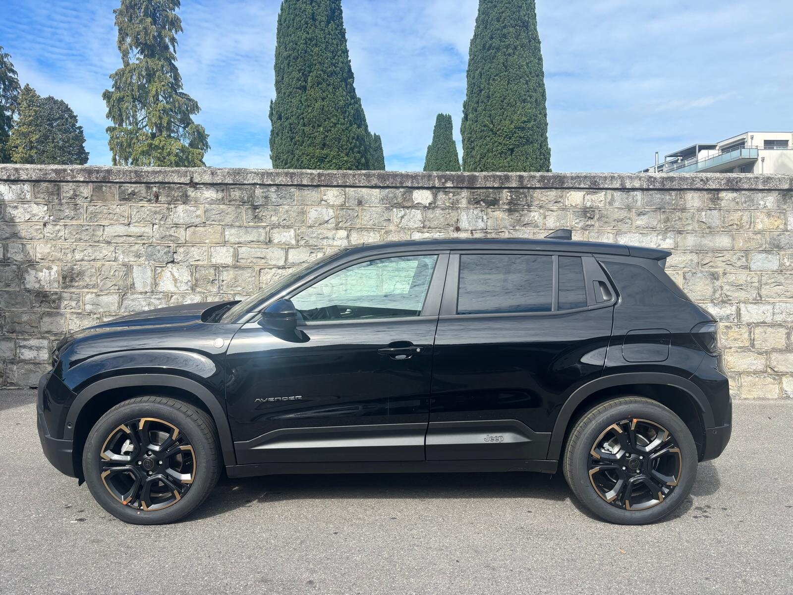 JEEP Avenger 1.2 MHEV 85th Anniversary Sky 4xe