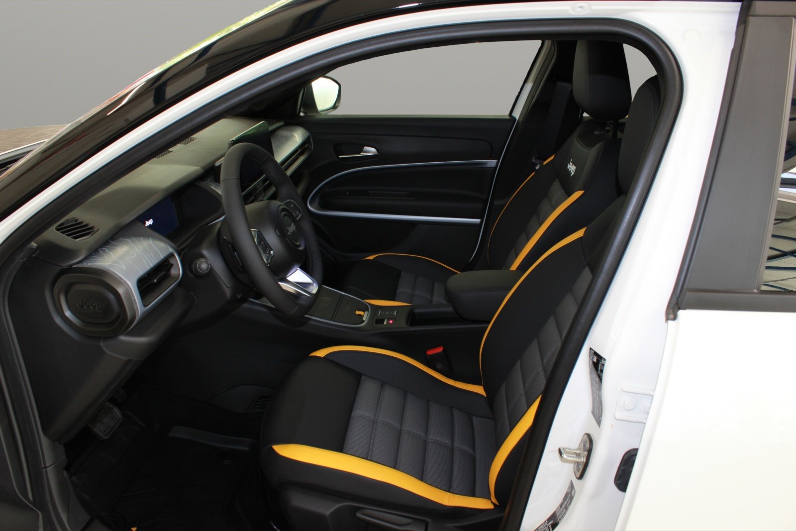 JEEP Avenger 1.2 Turbo MHEV The North Face 4xe, Mild-Hybrid Benzin/Elektro, Neuwagen, Automatik - 7