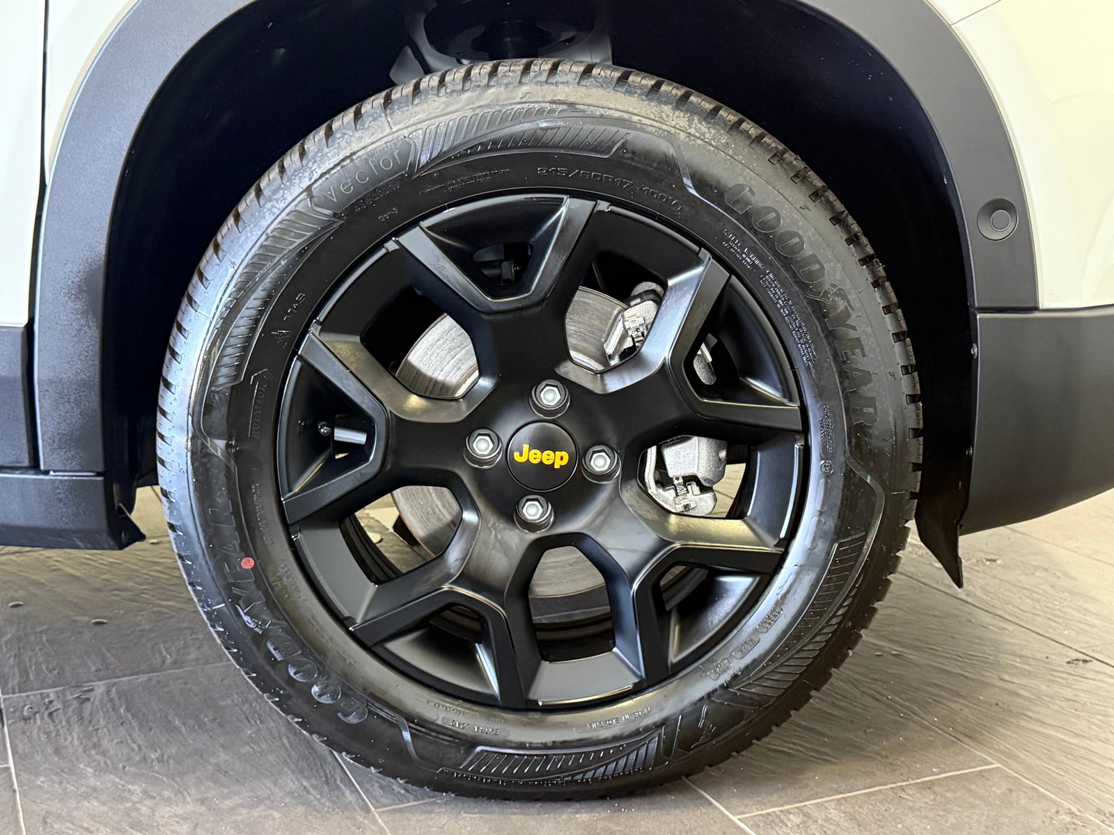 JEEP Avenger 1.2 Turbo MHEV The North Face 4xe, Mild-Hybrid Benzin/Elektro, Neuwagen, Automatik - 4