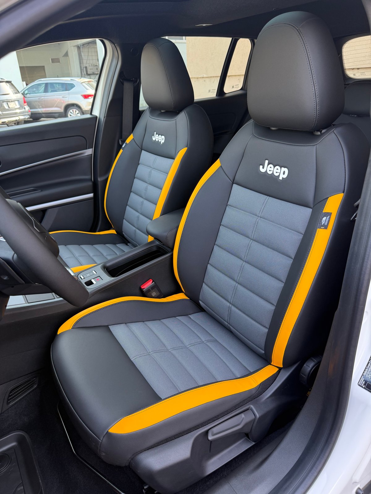 JEEP Avenger 1.2 Turbo MHEV The North Face 4xe, Mild-Hybrid Benzin/Elektro, Neuwagen, Automatik - 6