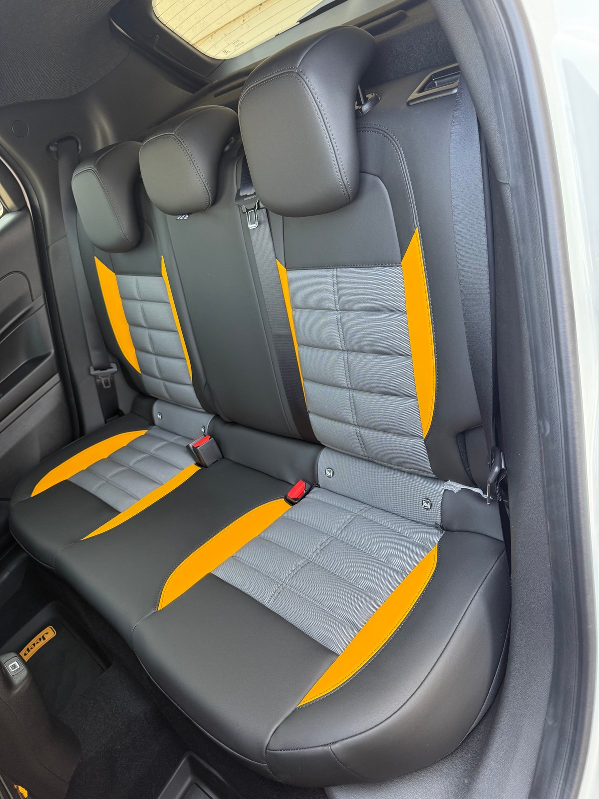 JEEP Avenger 1.2 Turbo MHEV The North Face 4xe, Mild-Hybrid Benzin/Elektro, Neuwagen, Automatik - 7