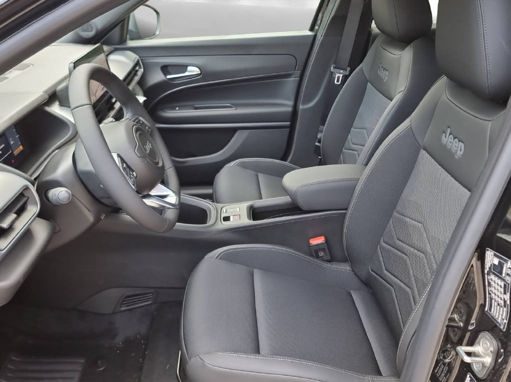 JEEP Avenger 1.2 MHEV Black Edition, Mild-Hybrid Petrol/Electric, New car, Automatic - 4