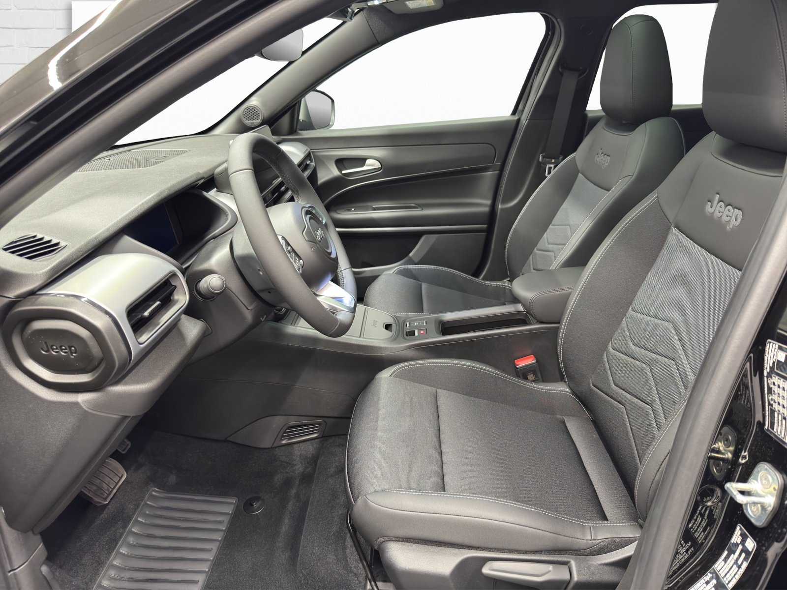 JEEP Avenger 1.2 MHEV Black Edition Sky, Hybride Léger Essence/Électricité, Voiture nouvelle, Automatique - 7