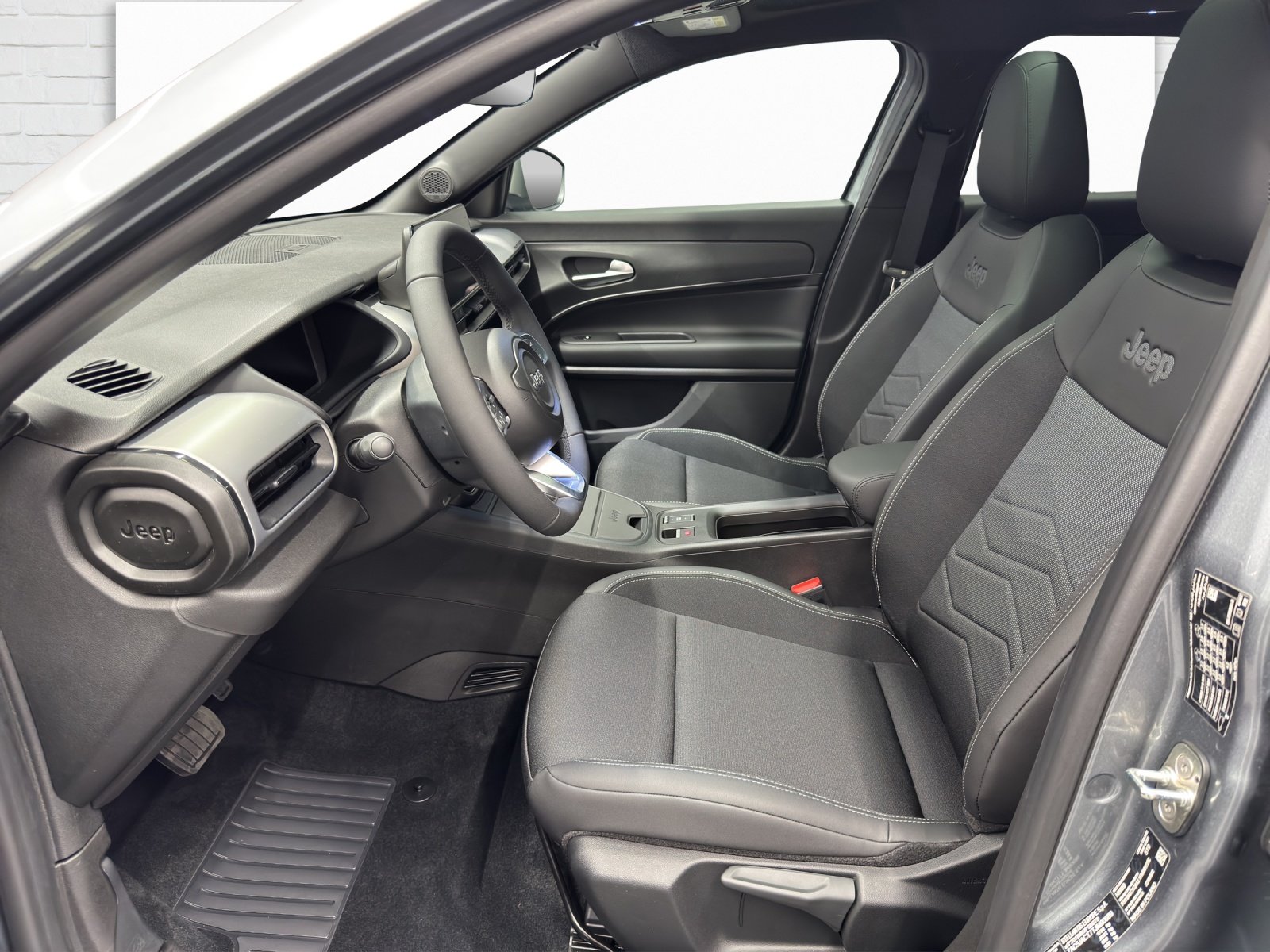 JEEP Avenger 1.2 MHEV Black Edition Sky, Hybride Léger Essence/Électricité, Voiture nouvelle, Automatique - 7