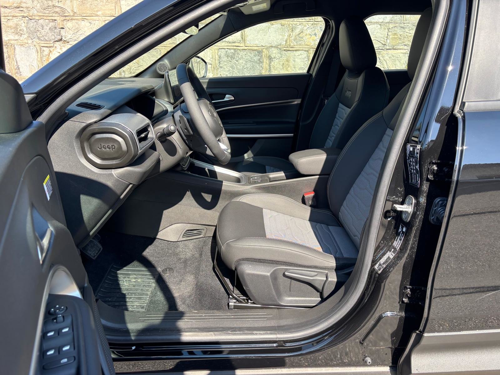 JEEP Avenger 1.2 Turbo MHEV Upland Plus 4xe, Hybride Léger Essence/Électricité, Voiture nouvelle, Automatique - 5
