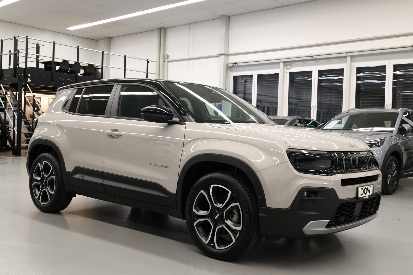 JEEP Avenger 1.2 MHEV Summit, Mild-Hybrid Benzin/Elektro, Neuwagen, Automatik - 4