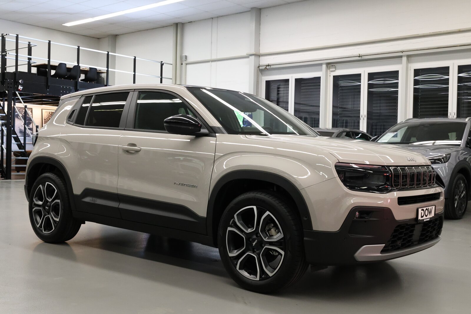 JEEP Avenger 1.2 MHEV Summit, Mild-Hybrid Benzin/Elektro, Neuwagen, Automatik - 2