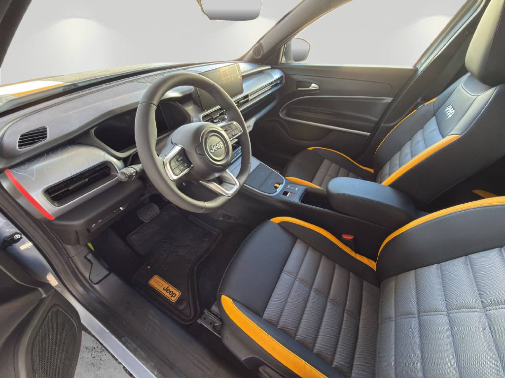 JEEP Avenger 1.2 MHEV The North Face 4xe, Mild-Hybrid Petrol/Electric, Second hand / Used, Automatic - 6