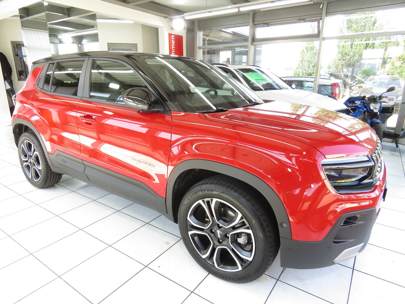 JEEP Avenger 1.2 Turbo MHEV Summit Sky, Mild-Hybrid Petrol/Electric, Second hand / Used, Automatic - 3