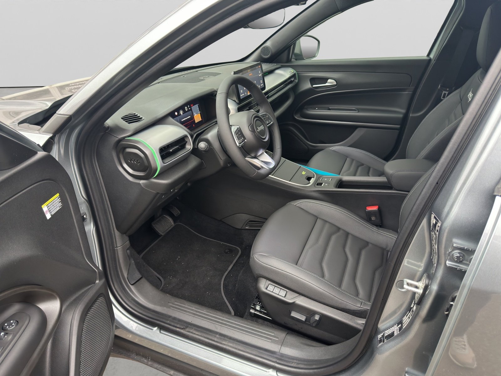 JEEP Avenger 1.2 MHEV Overland 4xe, Mild-Hybrid Petrol/Electric, Second hand / Used, Automatic - 6