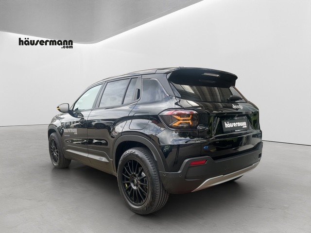 JEEP Avenger Altitude, Electric, Ex-demonstrator, Automatic - 3