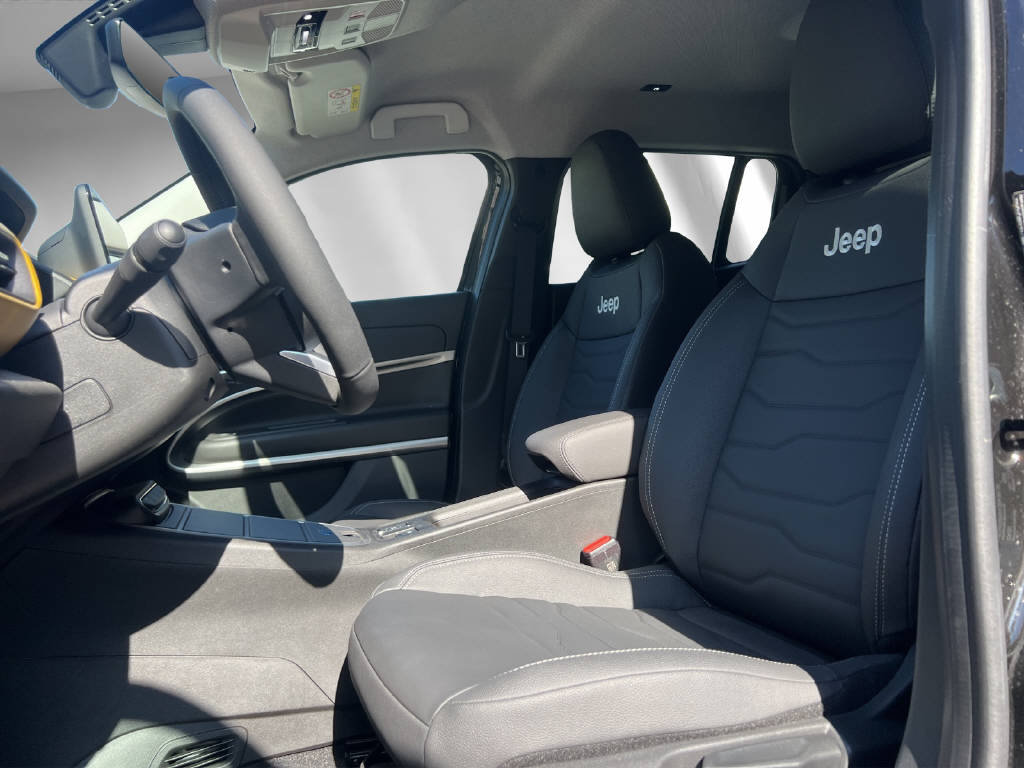 JEEP Avenger Summit, Elektro, Vorführwagen, Automatik - 4