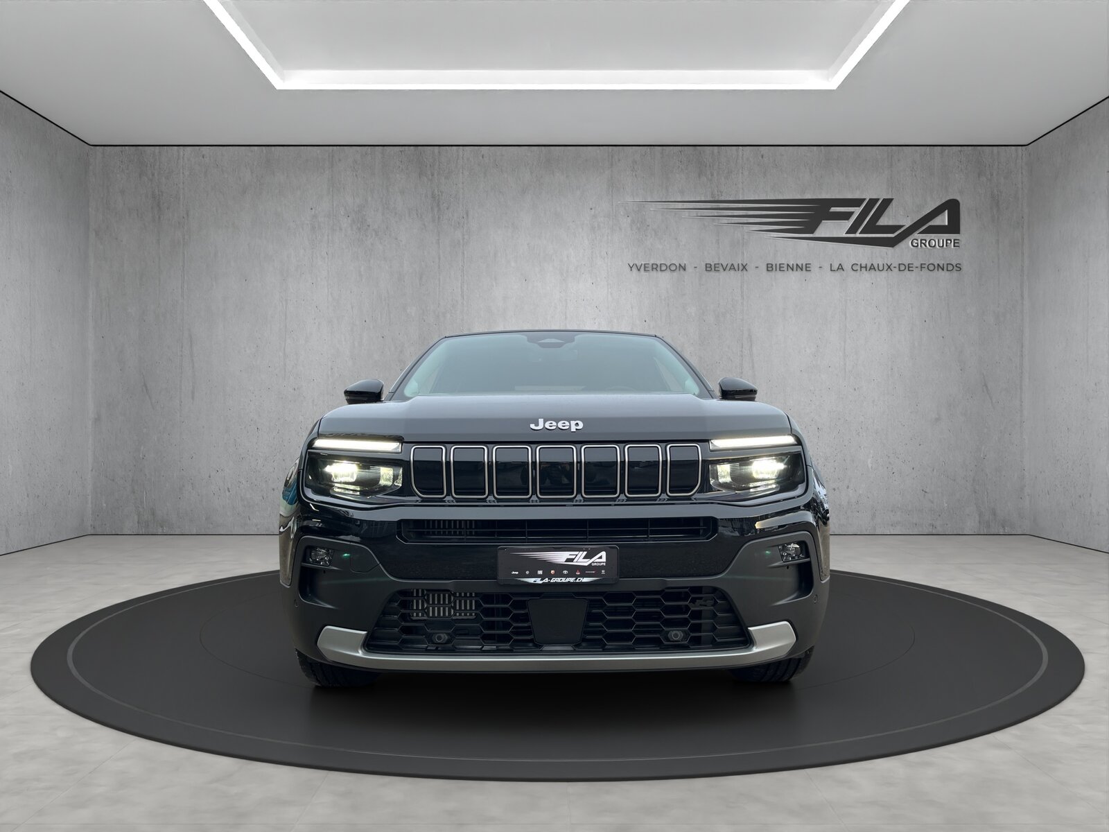 JEEP AVENGER 1.2 MHEV Summit, Mild-Hybrid Petrol/Electric, Ex-demonstrator, Automatic - 3
