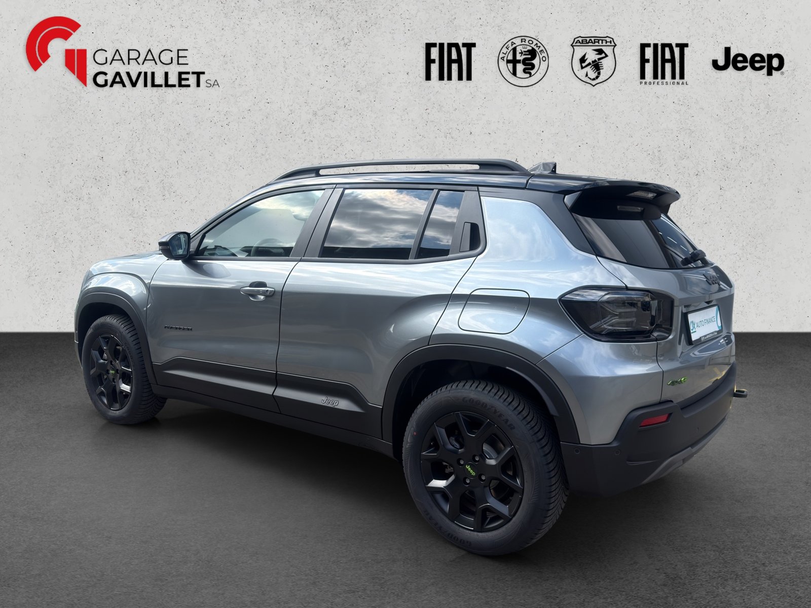 JEEP Avenger 1.2 MHEV Overland 4xe, Mild-Hybrid Petrol/Electric, Ex-demonstrator, Automatic - 4