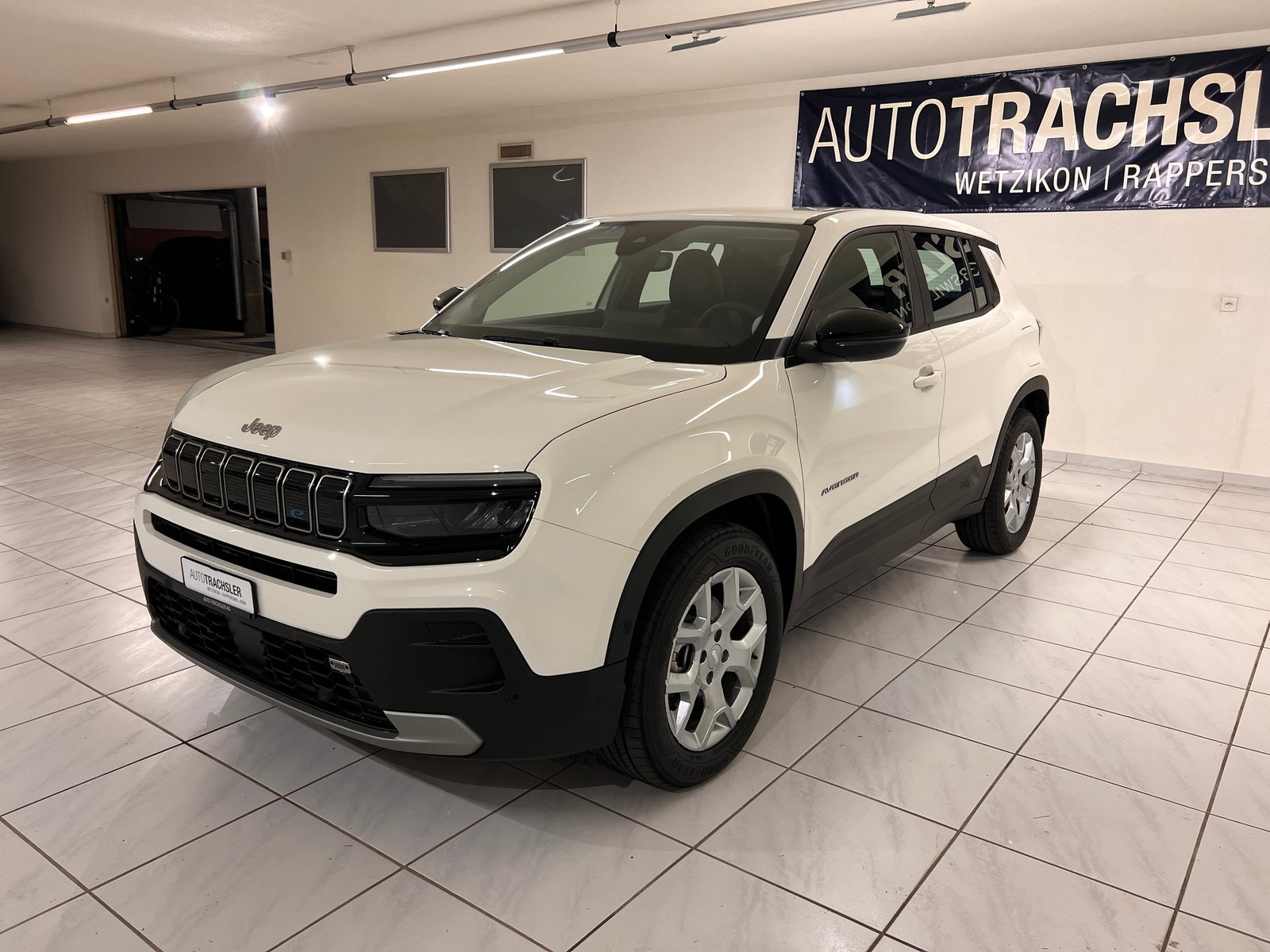 JEEP Avenger 54kWh Altitude, Elektro, Vorführwagen, Automatik - 4