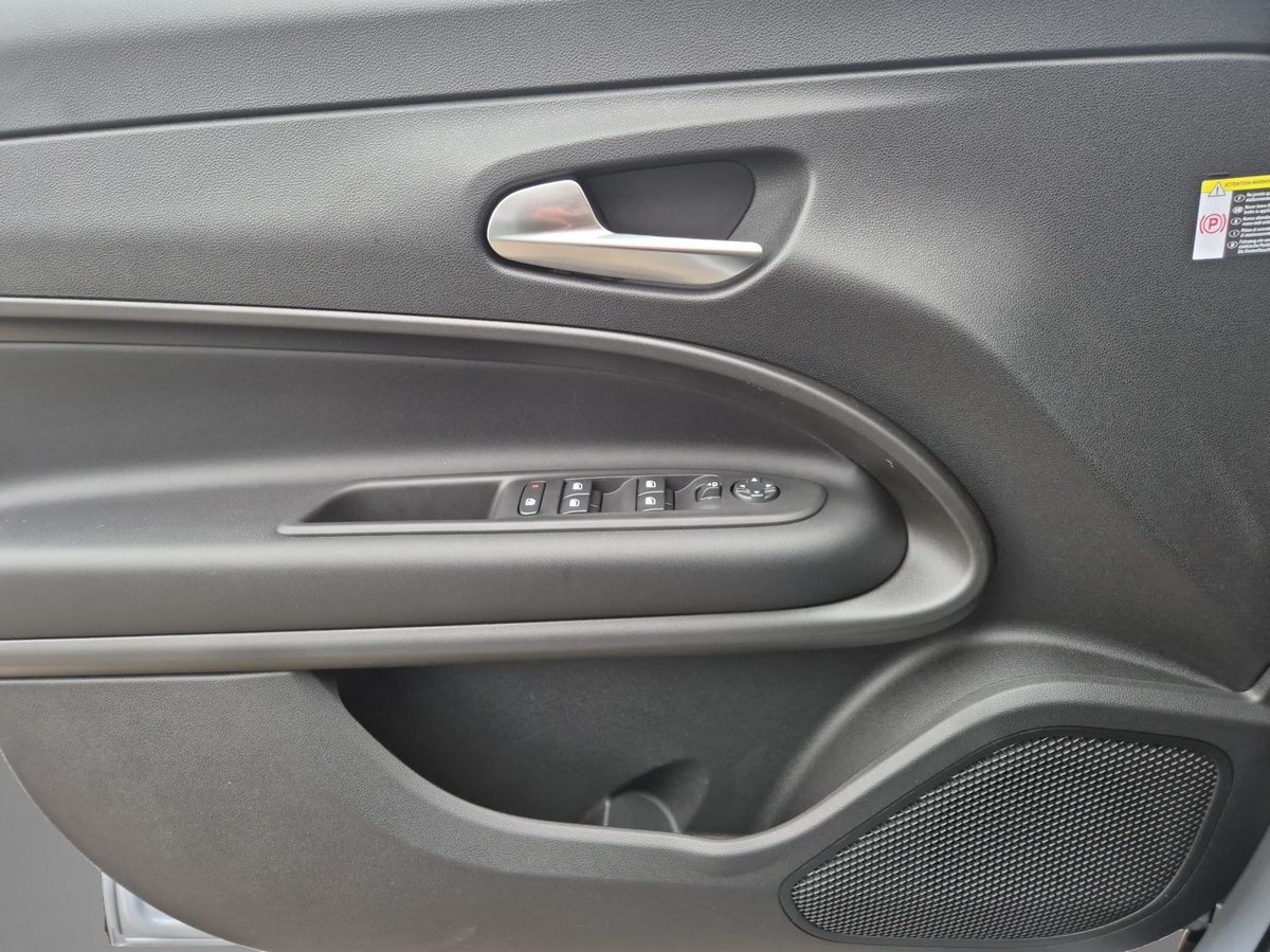 JEEP Avenger 1.2 MHEV Overland 4xe, Mild-Hybrid Petrol/Electric, New car, Automatic - 6