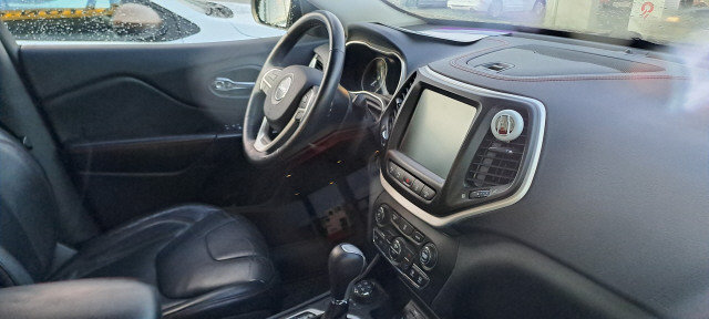 JEEP Cherokee 3.2 Trailhawk, Benzin, Occasion / Gebraucht, Automatik - 5