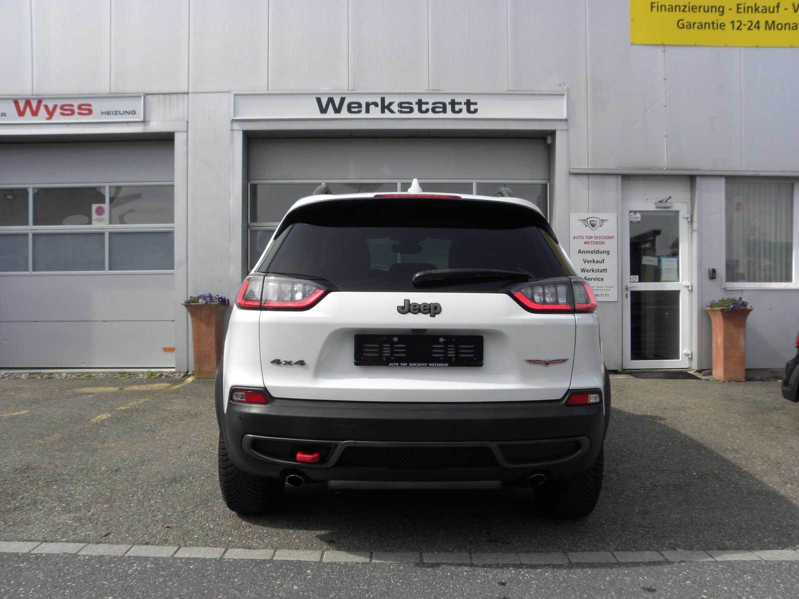 JEEP Cherokee 2.0 Trailhawk AWD Drive Lock 9ATX, Petrol, Second hand / Used, Automatic - 4