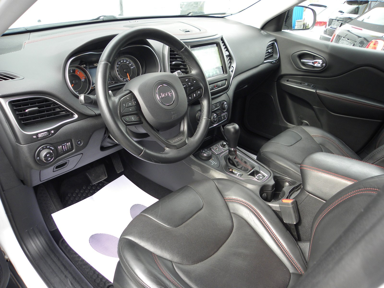 JEEP Cherokee 2.0 Trailhawk AWD Drive Lock 9ATX, Petrol, Second hand / Used, Automatic - 5