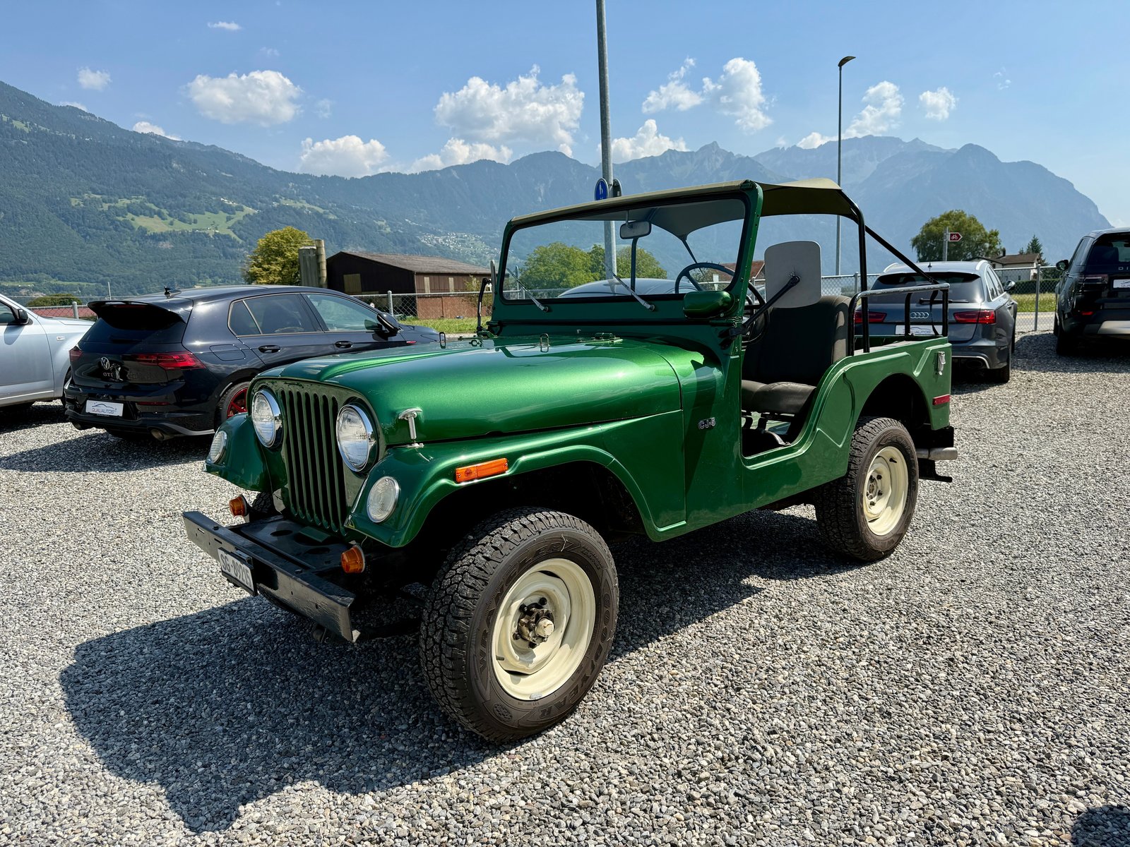 JEEP CJ-5 *4,2-Liter-Reihensechszylindermotor*, Benzin, Occasion / Gebraucht, Handschaltung - 2