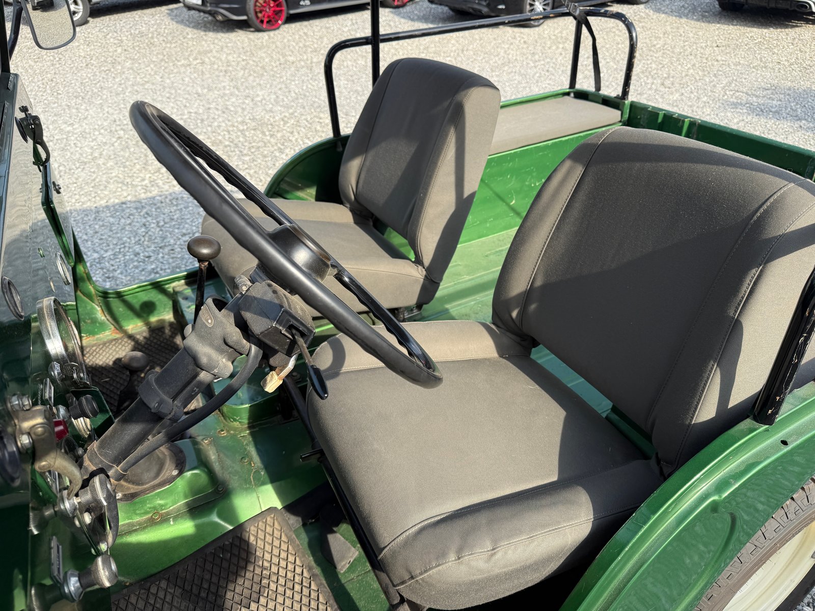 JEEP CJ-5 *4,2-Liter-Reihensechszylindermotor*, Benzin, Occasion / Gebraucht, Handschaltung - 4