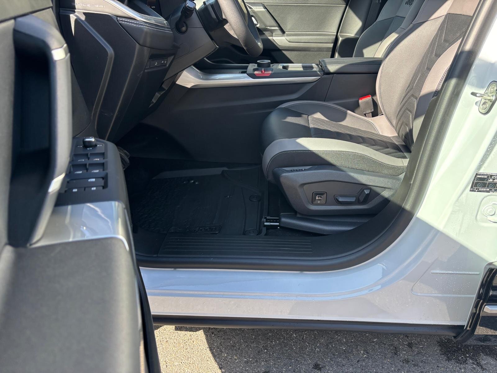 JEEP Compass 1.2 T e-Hybrid First Edition, Benzina, Auto nuove, Automatico - 4