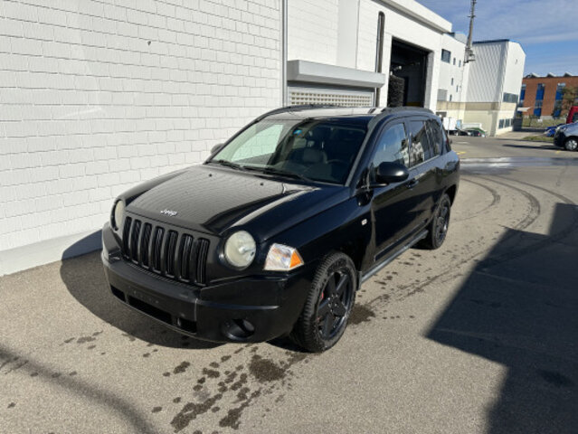 JEEP Compass 2.4 Limited, Petrol, Second hand / Used, Automatic - 2