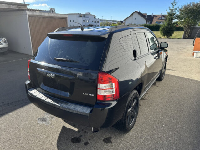 JEEP Compass 2.4 Limited, Petrol, Second hand / Used, Automatic - 4