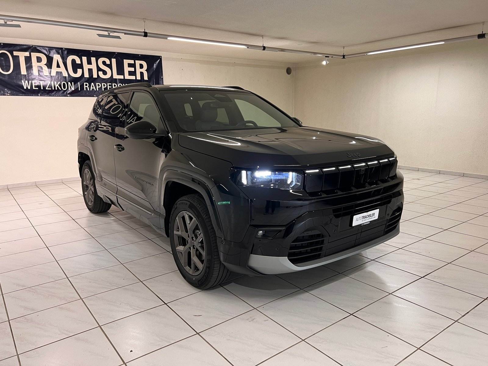 JEEP Compass 1.2 T e-Hybrid First Edition, Petrol, Ex-demonstrator, Automatic - 3