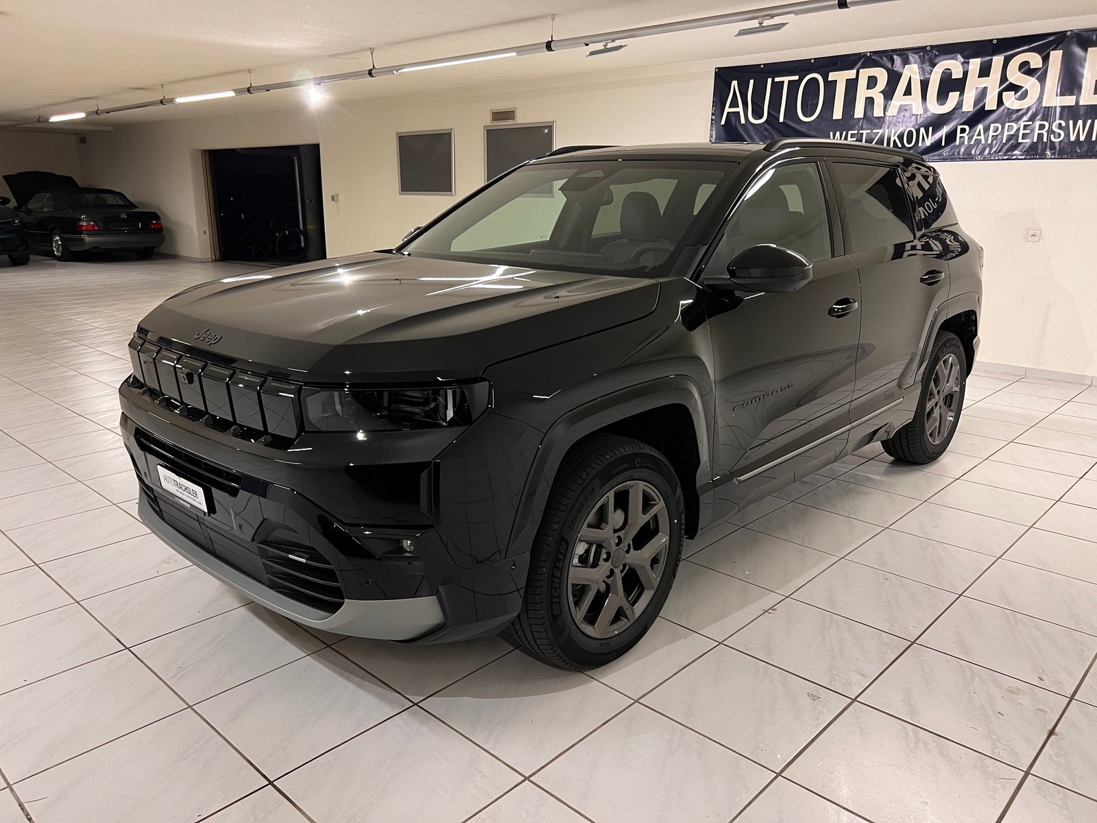 JEEP Compass 1.2 T e-Hybrid First Edition, Petrol, Ex-demonstrator, Automatic - 4