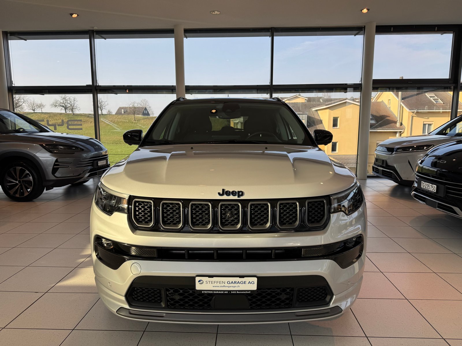 JEEP Compass 1.3 PHEV S AWD, Plug-in-Hybrid Benzina/Elettrica, Auto nuove, Automatico - 2