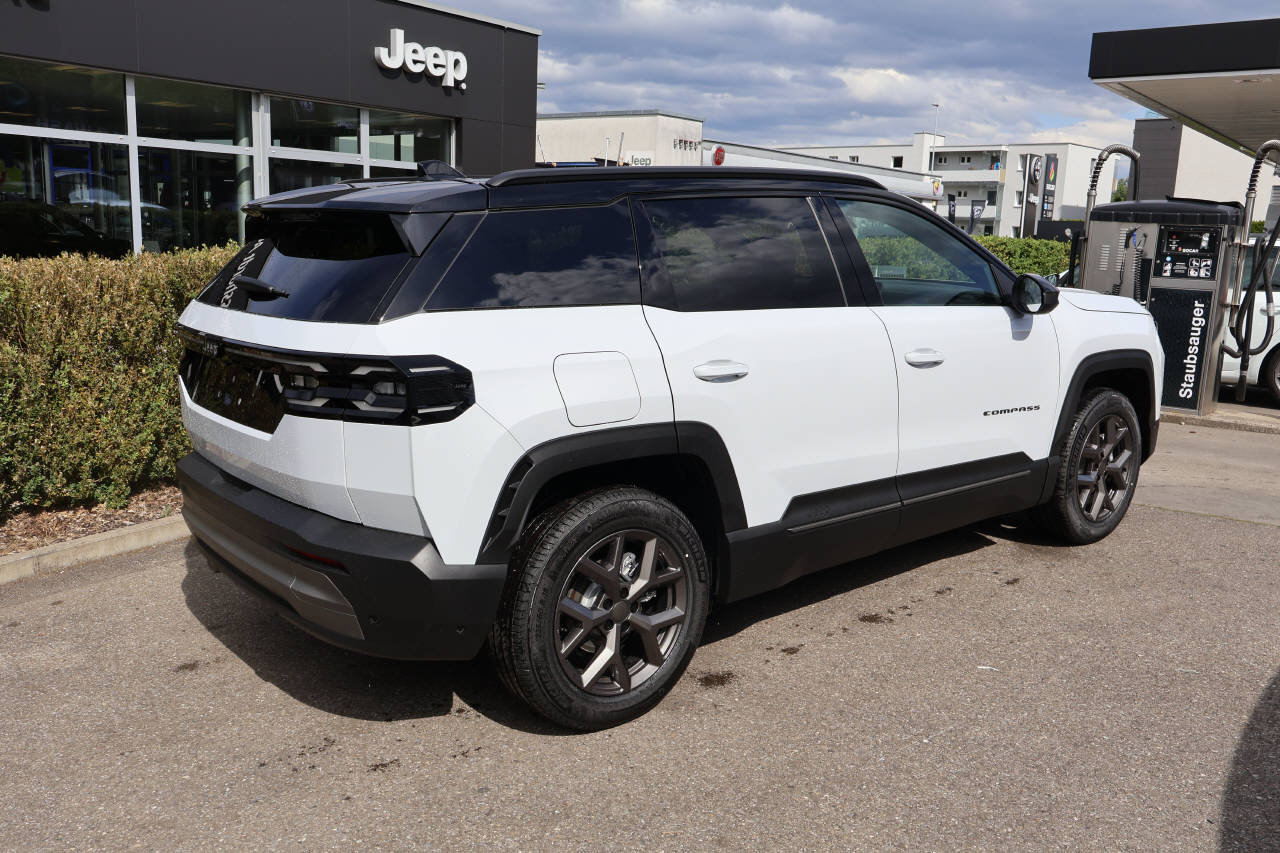 JEEP Compass 1.2 MHEV First Edition, Mild-Hybrid Petrol/Electric, New car, Automatic - 3