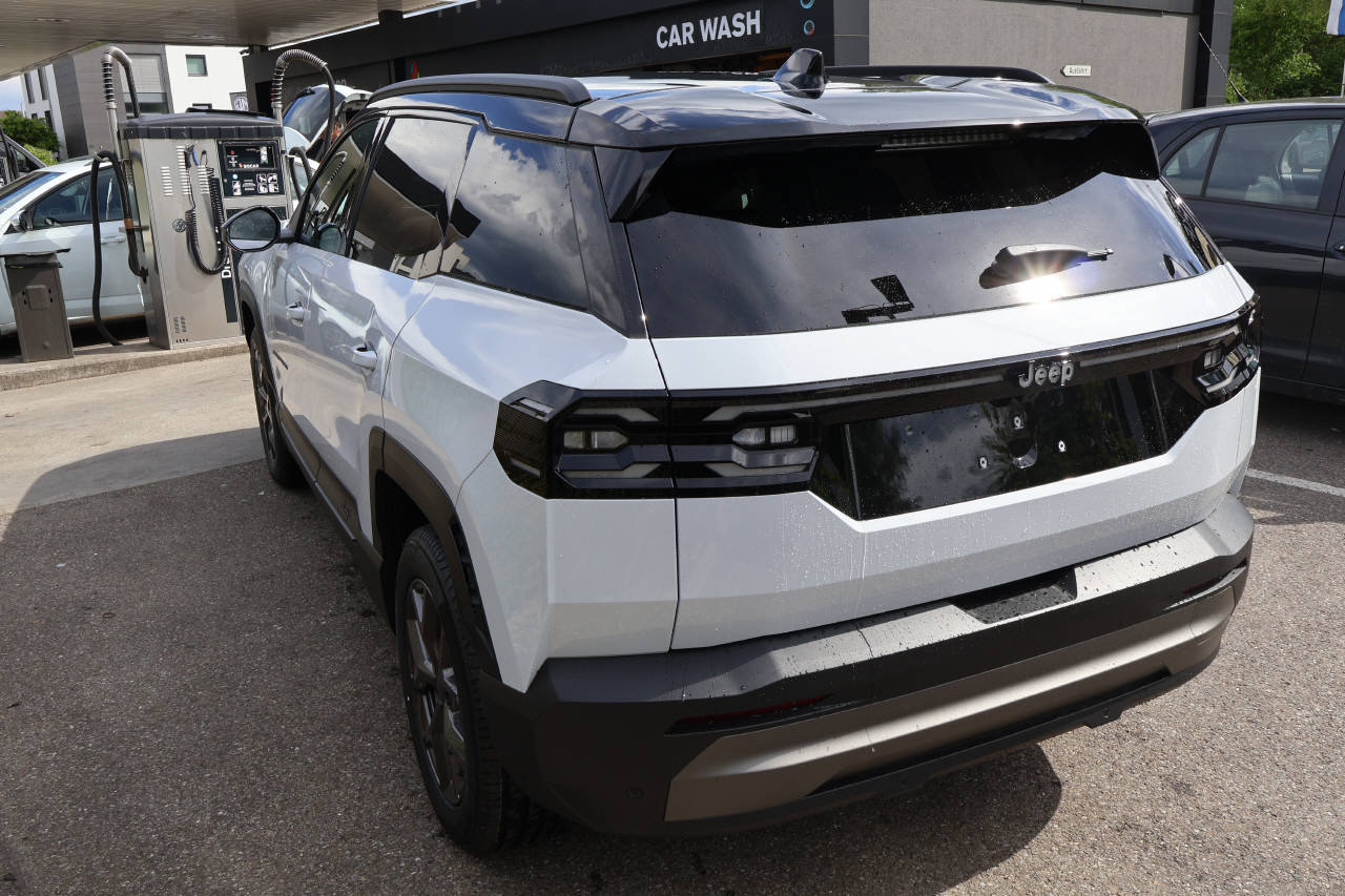 JEEP Compass 1.2 MHEV First Edition, Mild-Hybrid Petrol/Electric, New car, Automatic - 6