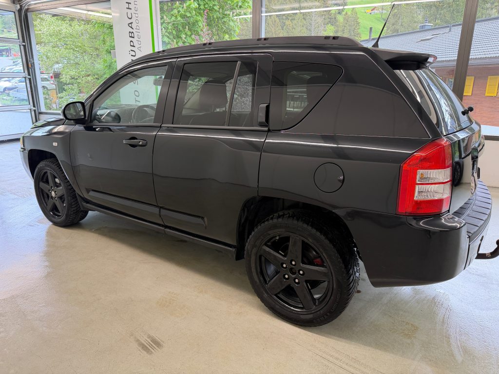 JEEP COMPASS 2.2 TD 4x4, Diesel, Occasion / Utilisé, Manuelle - 7
