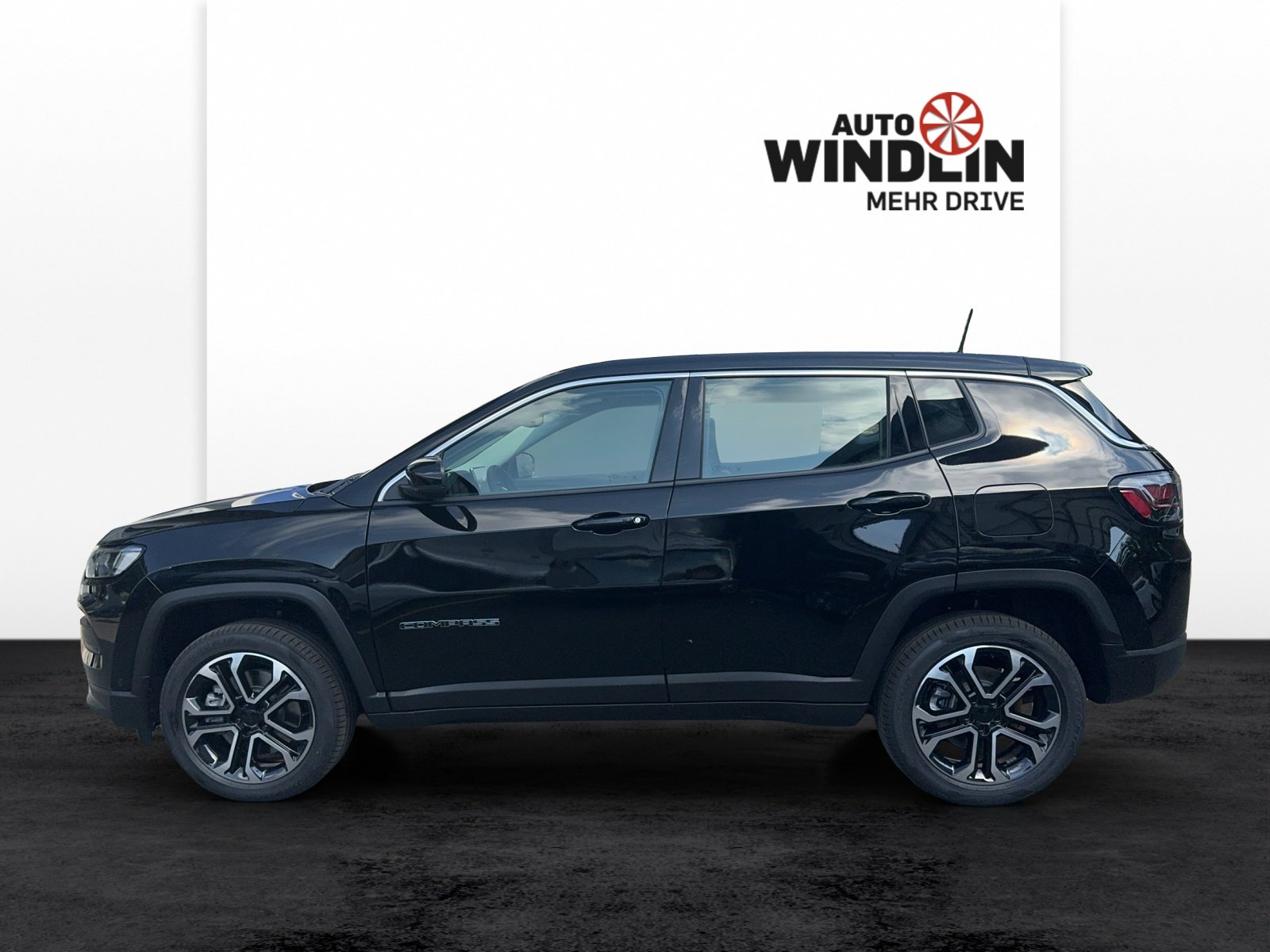 JEEP Compass 1.3 Swiss Altitude 4xe Pack Plus, Hybride Rechargeable Essence/Électricité, Occasion / Utilisé, Automatique - 3