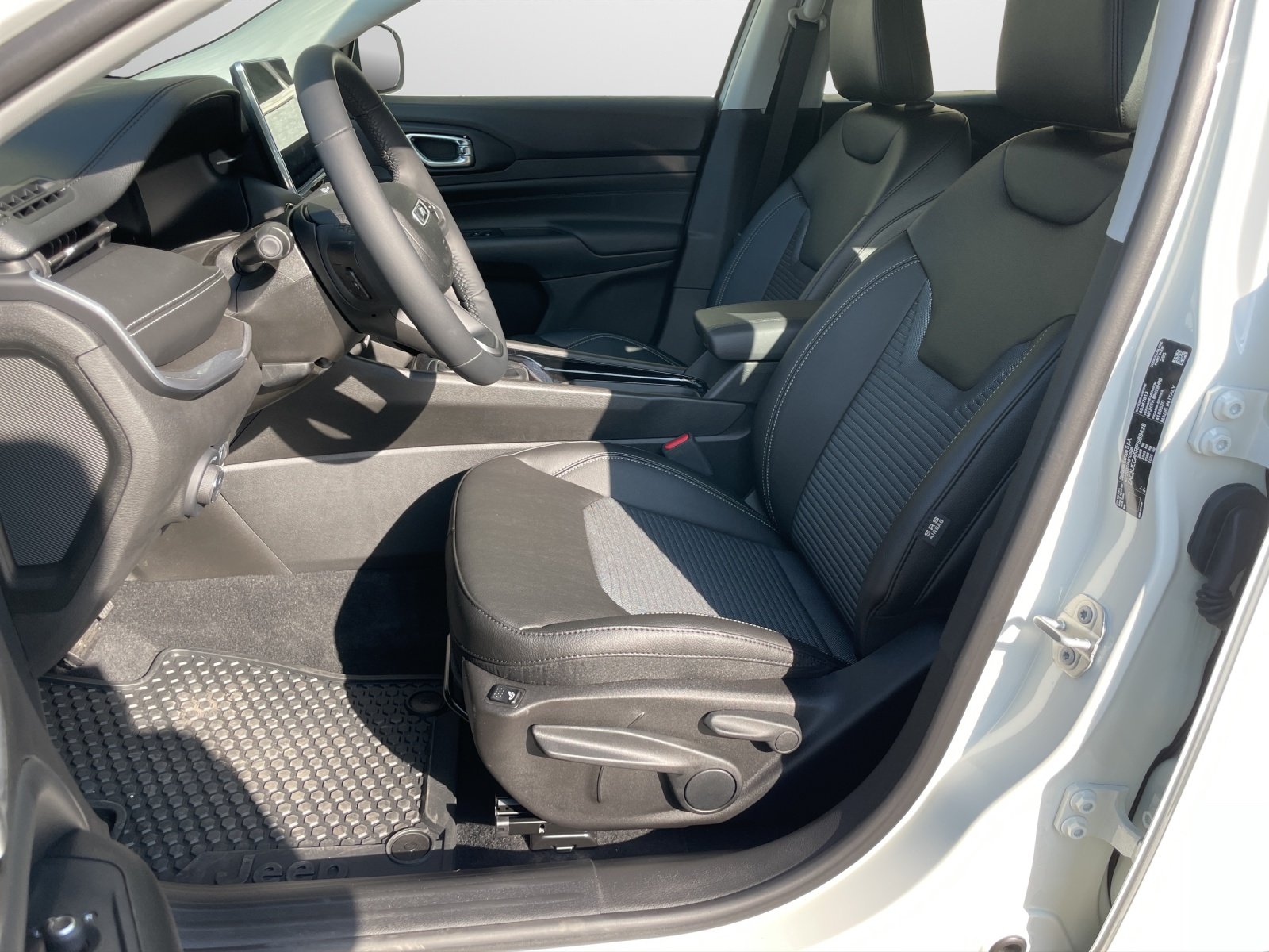JEEP Compass 1.5 Turbo Swiss Altitude, Mild-Hybrid Benzin/Elektro, Occasion / Gebraucht, Automatik - 6