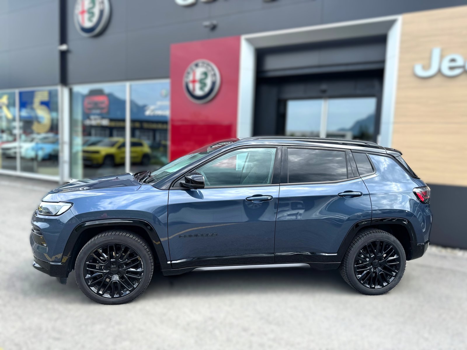 JEEP Compass 4x2 1.5 T MHEV S Plus Sky, Mild-Hybrid Petrol/Electric, Second hand / Used, Automatic - 3