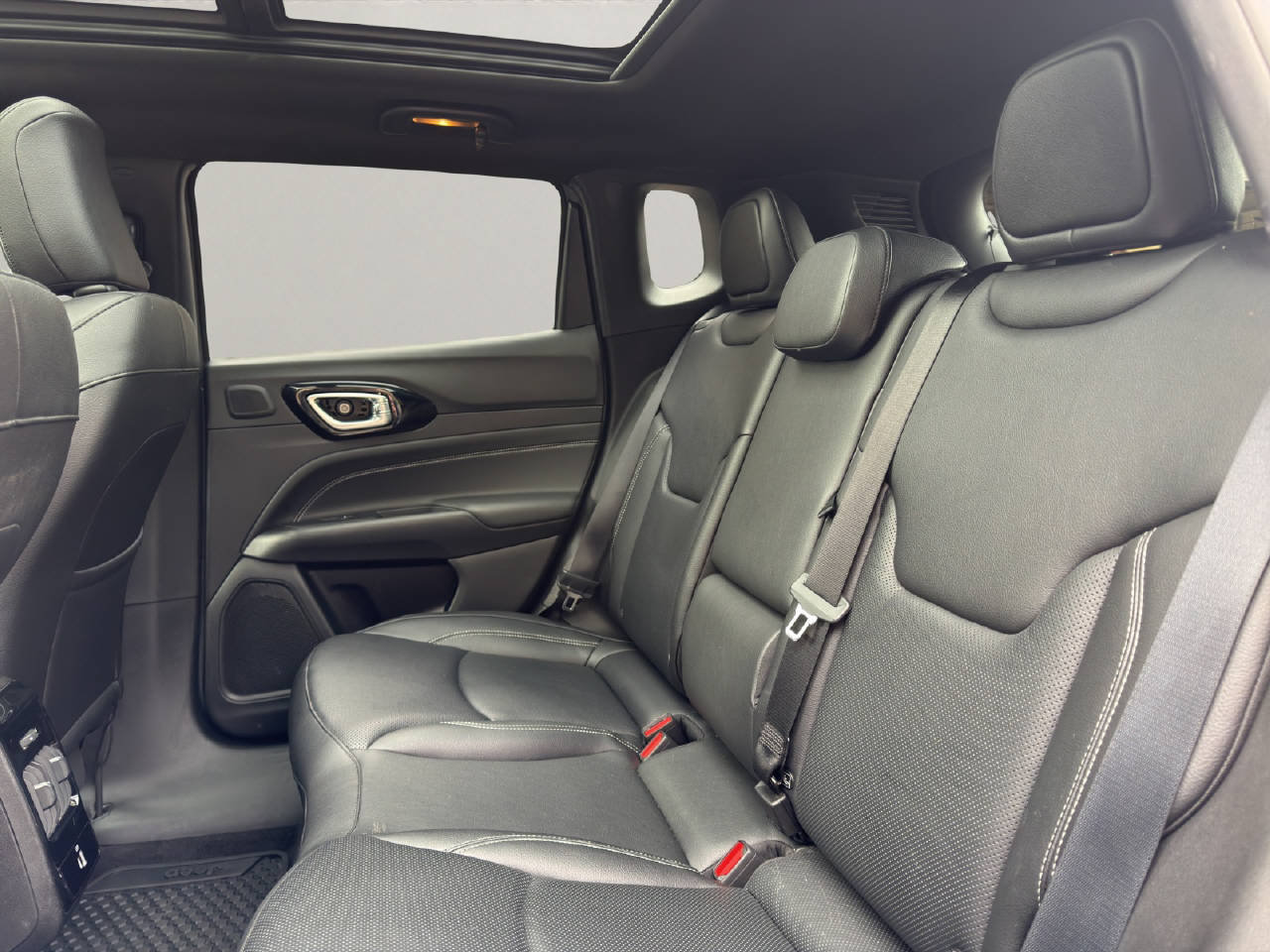 JEEP Compass 1.3 Turbo S inkl. Schiebedach, Essence, Occasion / Utilisé, Automatique - 7