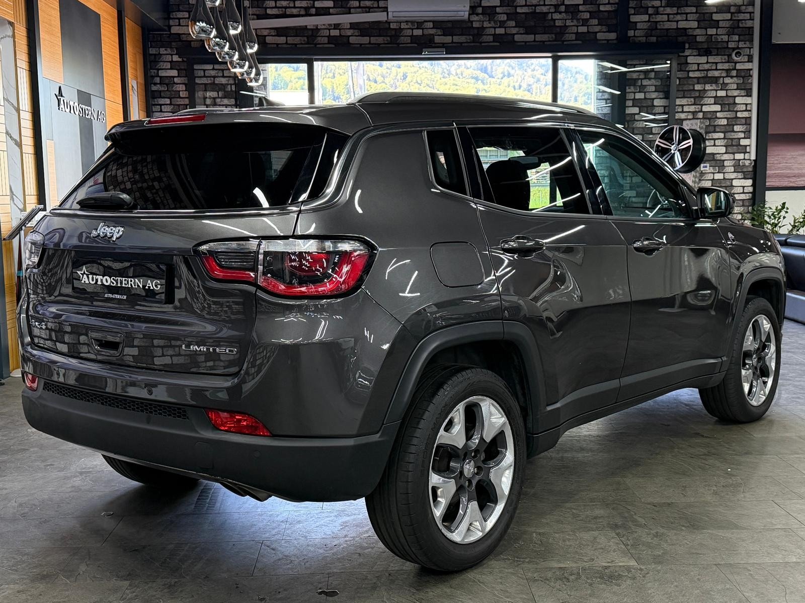 JEEP Compass 2.0CRD Opening Edition AWD 9ATX, Diesel, Occasion / Utilisé, Automatique - 4
