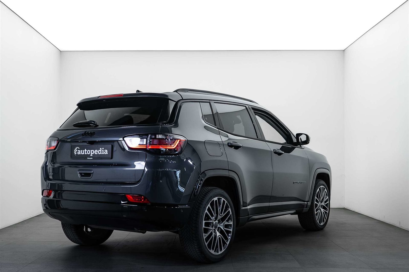 JEEP Compass 1.5 T SUMMIT T4 E-Hybrid FWD, Mild-Hybrid Petrol/Electric, Second hand / Used, Automatic - 3