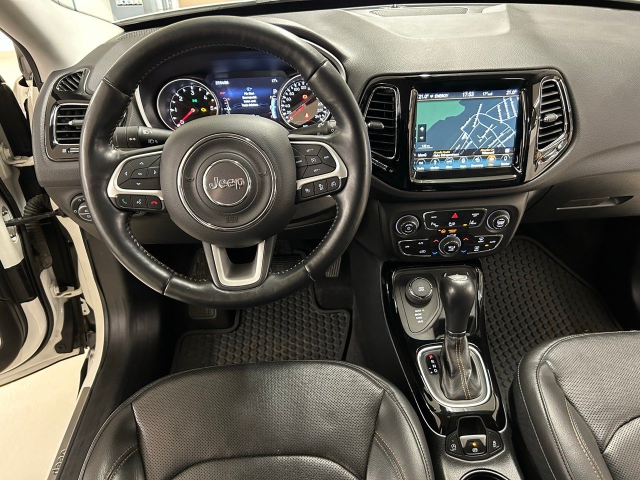 JEEP Compass 2.0CRD Limited AWD 9ATX, Diesel, Occasion / Utilisé, Automatique - 7