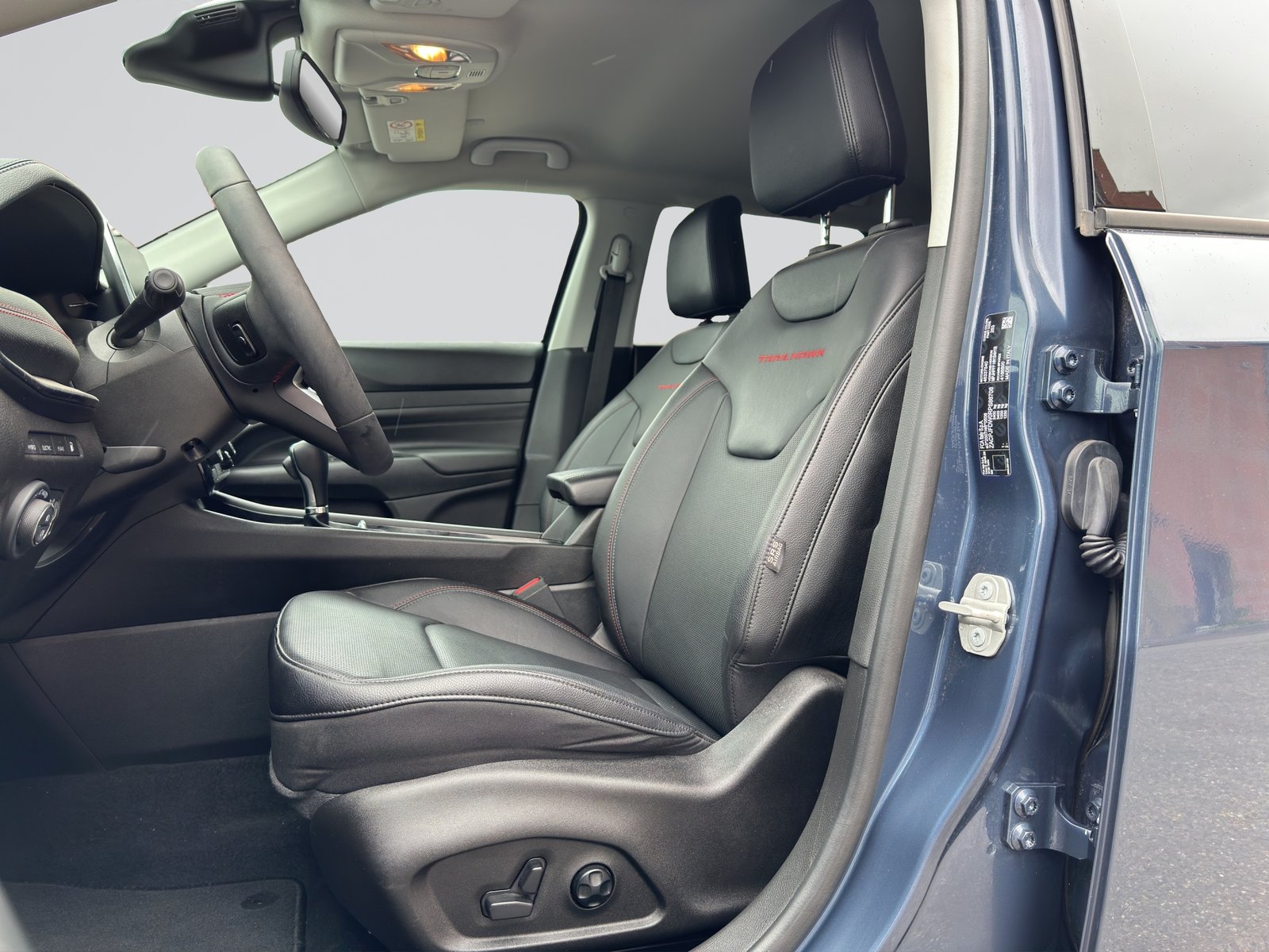 JEEP Compass 1.3 T PHEV Trailhawk AWD, Hybride Rechargeable Essence/Électricité, Occasion / Utilisé, Automatique - 6