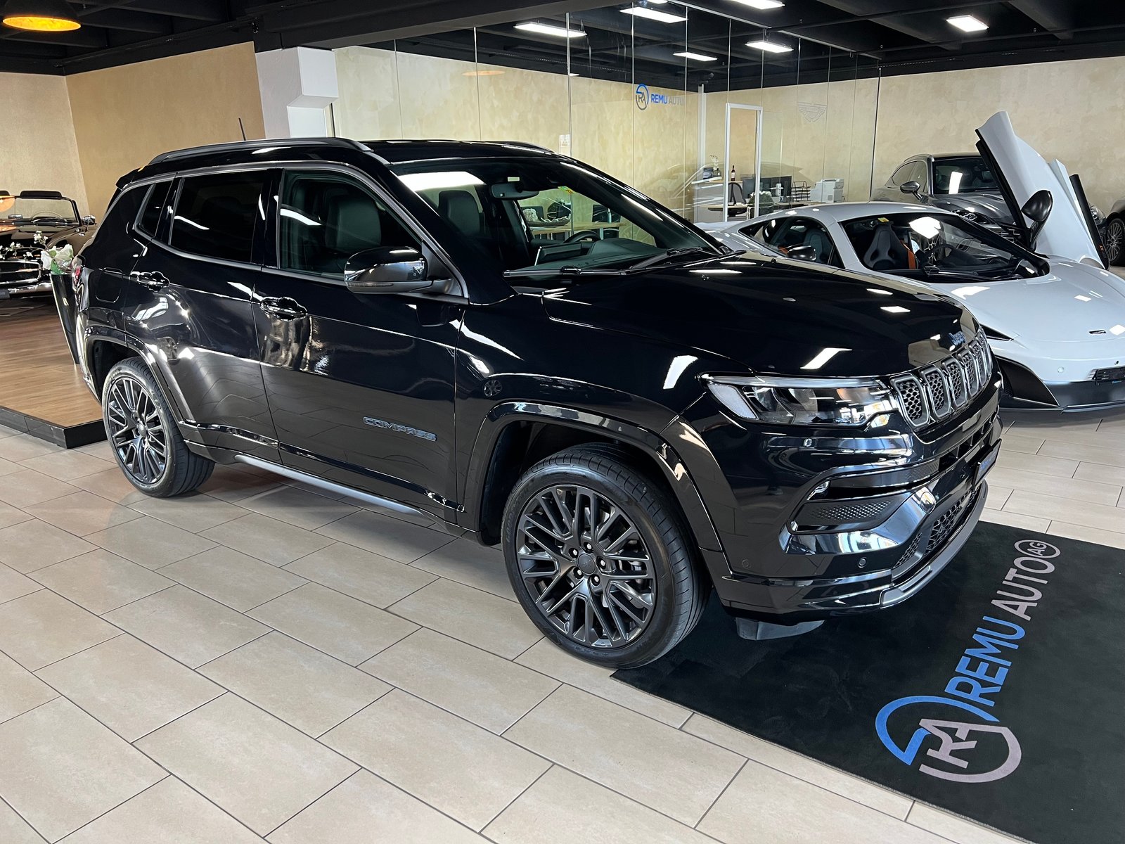 JEEP Compass 1.3 T PHEV S AWD, Hybride Rechargeable Essence/Électricité, Occasion / Utilisé, Automatique - 3