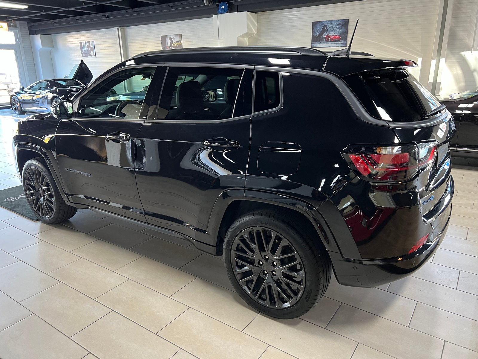JEEP Compass 1.3 T PHEV S AWD, Hybride Rechargeable Essence/Électricité, Occasion / Utilisé, Automatique - 7