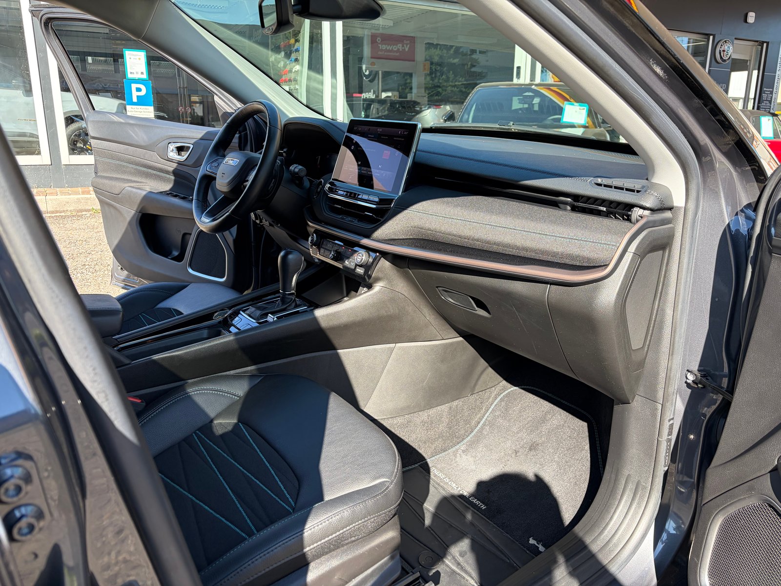 JEEP Compass 1.3 T PHEV Limited AWD, Plug-in-Hybrid Petrol/Electric, Second hand / Used, Automatic - 3
