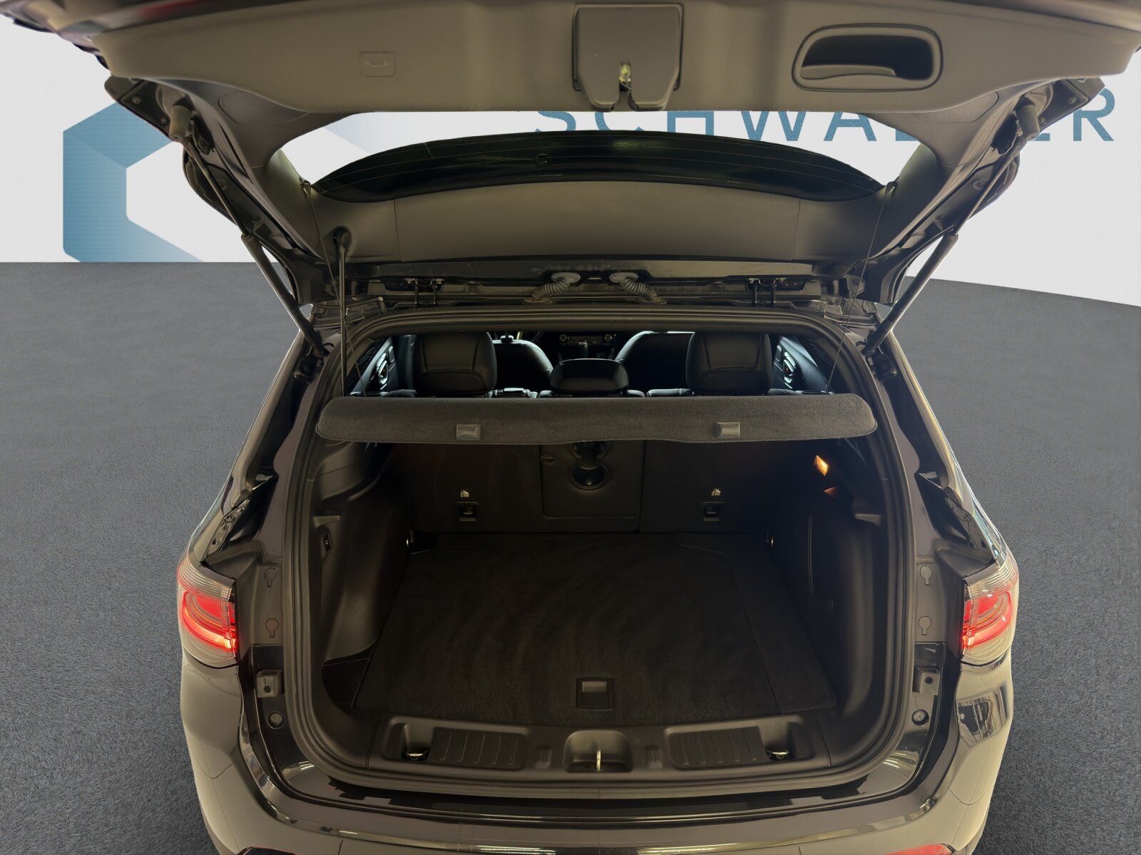 JEEP COMPASS 1.3 S 4xe, Plug-in-Hybrid Benzin/Elektro, Occasion / Gebraucht, Automatik - 7