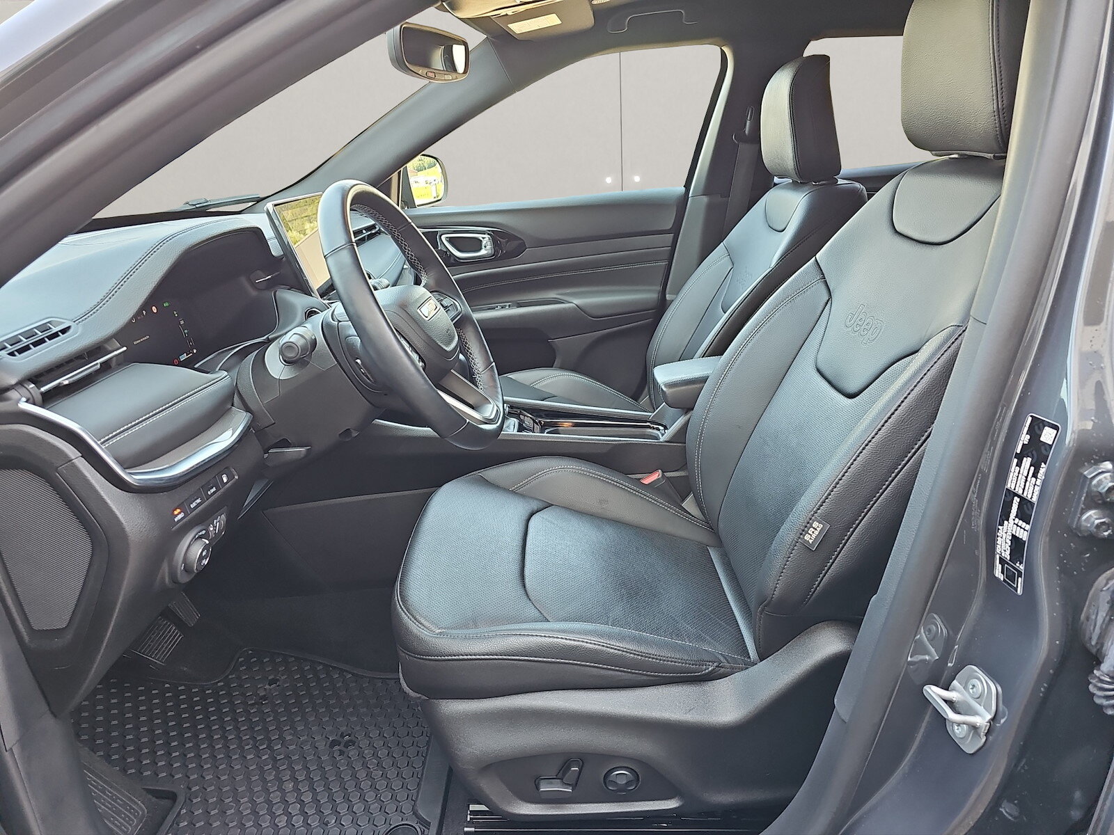 JEEP Compass 1.3 S 4xe, Plug-in-Hybrid Benzin/Elektro, Occasion / Gebraucht, Automatik - 6